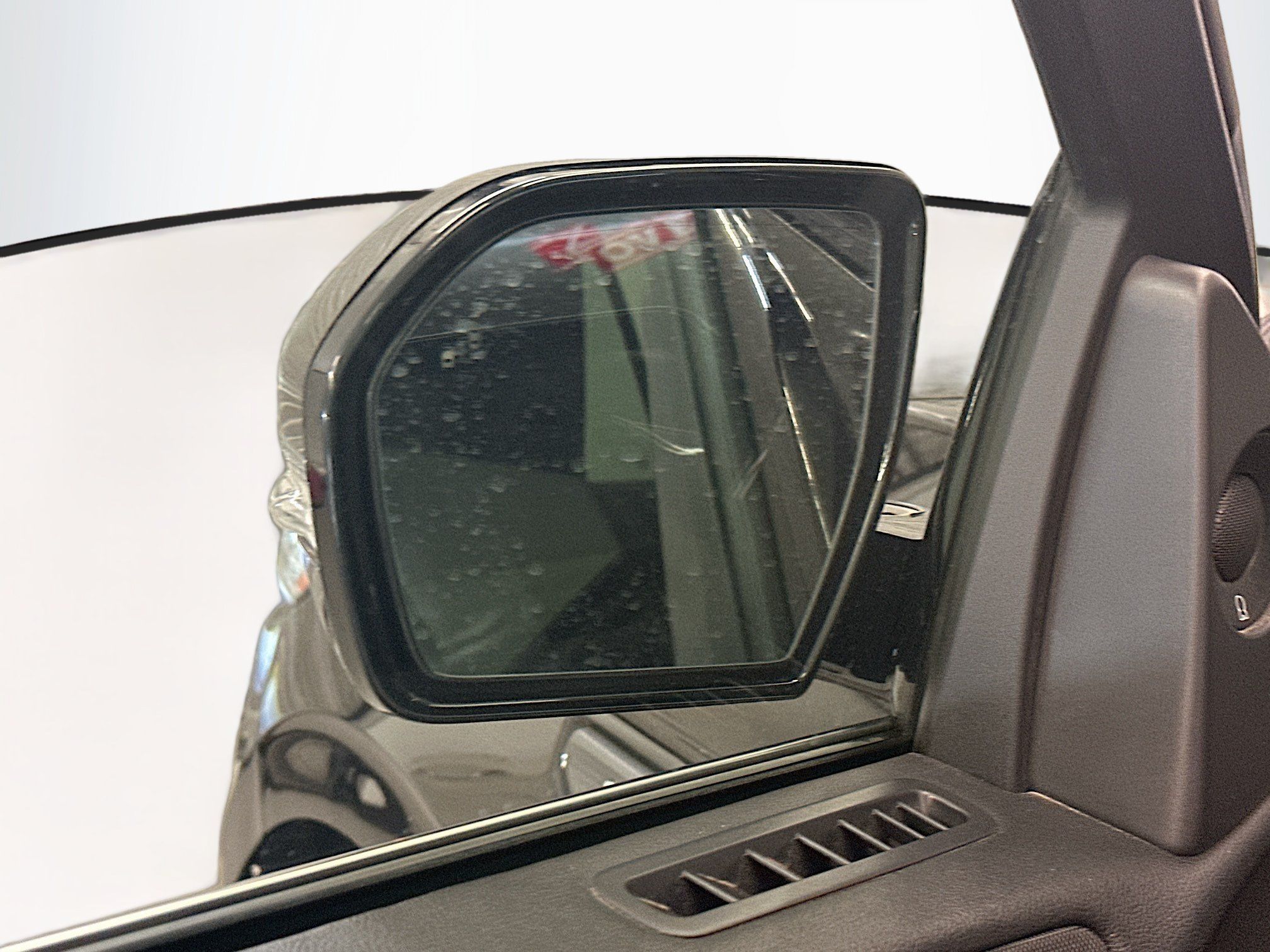Used 2024 Lincoln Navigator Premiere AWD/4WD image 16