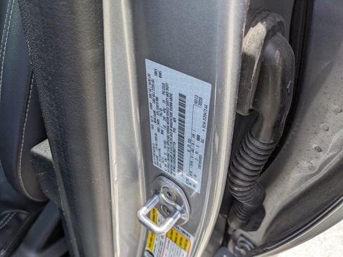 Used 2021 Ford Escape Titanium FWD image 42