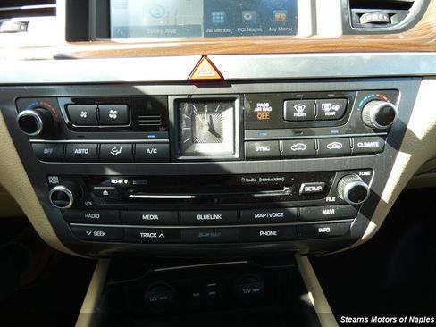 Used 2015 Hyundai Genesis 3.8 w/ Option Group 03 image 28