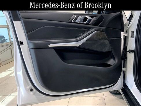 Used 2023 BMW X5 xDrive40i w/ Premium Package AWD/4WD image 19