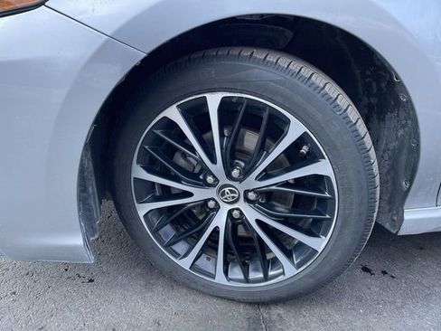 Used 2019 Toyota Camry SE image 30