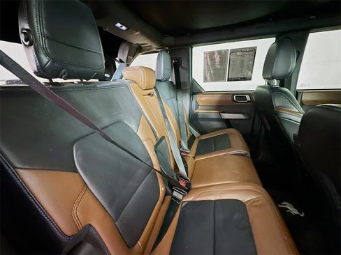 Used 2022 Ford Bronco Outer Banks image 26
