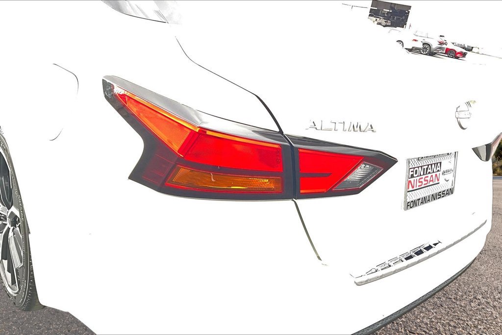 Used 2023 Nissan Altima 2.5 SR w/ SR Premium Package FWD image 22