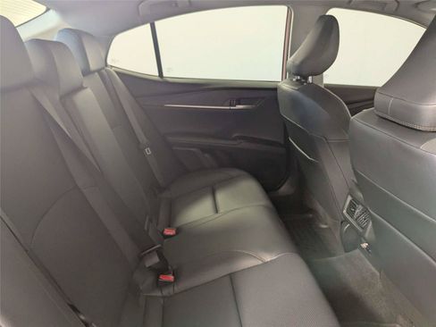 Used 2026 Toyota Camry XLE FWD image 30