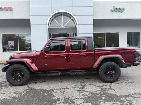 Certified 2021 Jeep Gladiator Sport image 2
