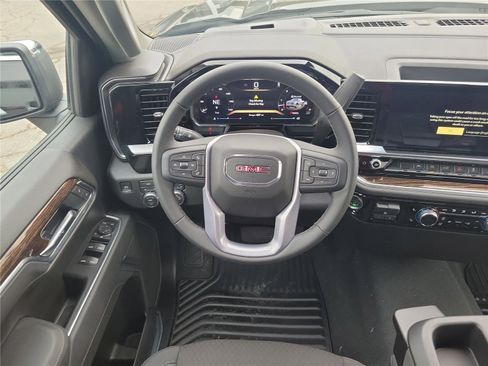 New 2026 GMC Sierra 1500 SLE w/ Preferred Package image 9