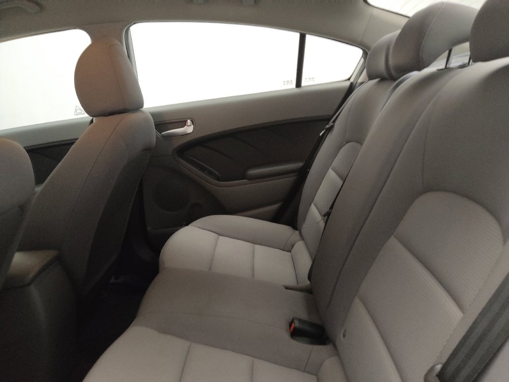 Used 2017 Kia Forte LX FWD image 18
