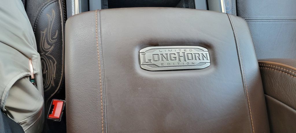 Used 2025 RAM 2500 Limited AWD/4WD image 23