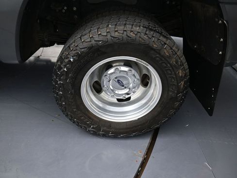 Used 2024 Ford F350 Lariat w/ FX4 Off-Road Package image 22