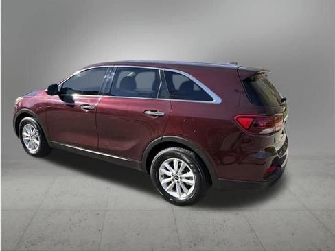 Used 2019 Kia Sorento FWD image 3