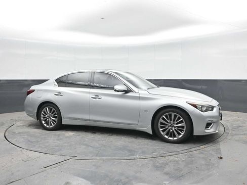 Used 2020 INFINITI Q50 Luxe w/ Essential Package (3.0T Luxe) AWD/4WD image 8