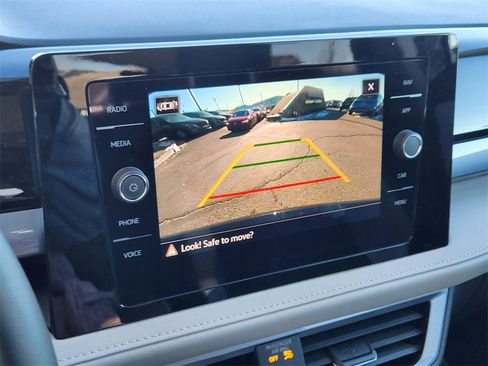 New 2026 Volkswagen Taos SEL image 11