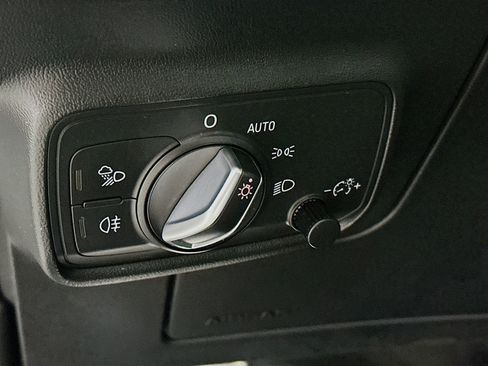 Used 2018 Audi TT 2.0T w/ Technology Package image 17