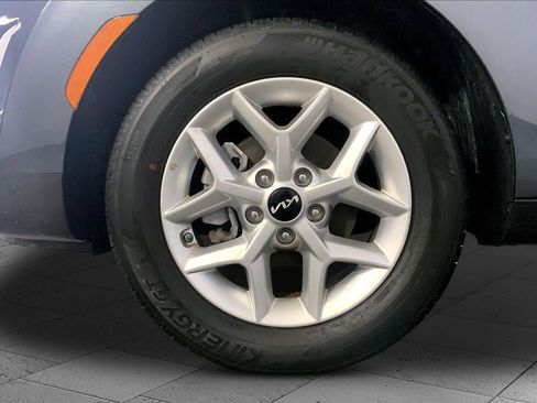 Certified 2025 Kia Soul LX w/ LX Technology Package image 9