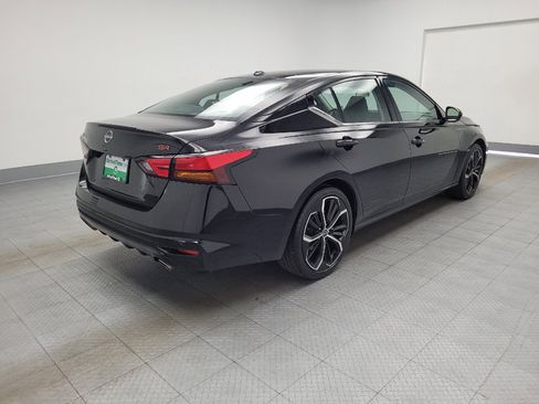 Used 2024 Nissan Altima 2.5 SR FWD image 9