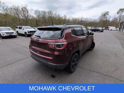 Used 2021 Jeep Compass Latitude w/ Sun and Sound Group AWD/4WD image 4