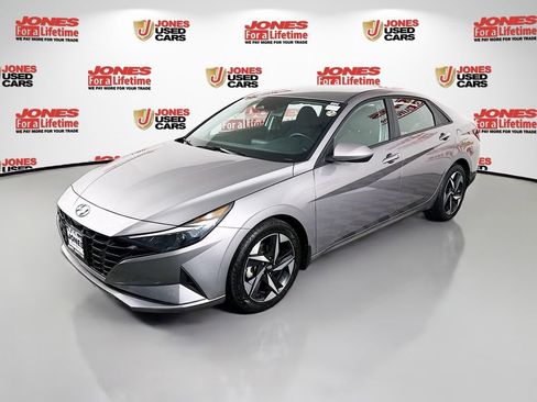 Certified 2023 Hyundai Elantra SEL w/ Convenience Package image 14