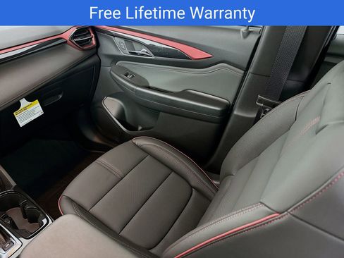 New 2025 Chevrolet TrailBlazer RS w/ Convenience Package FWD image 24