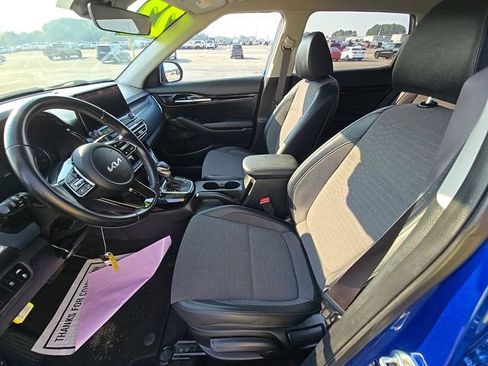 Used 2022 Kia Seltos S FWD image 4