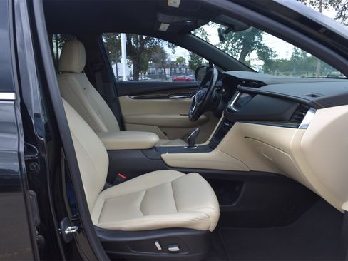 Used 2019 Cadillac XT5 FWD image 26