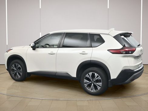 Certified 2023 Nissan Rogue SV FWD image 5