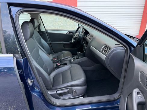 Used 2013 Volkswagen Jetta SE FWD image 20