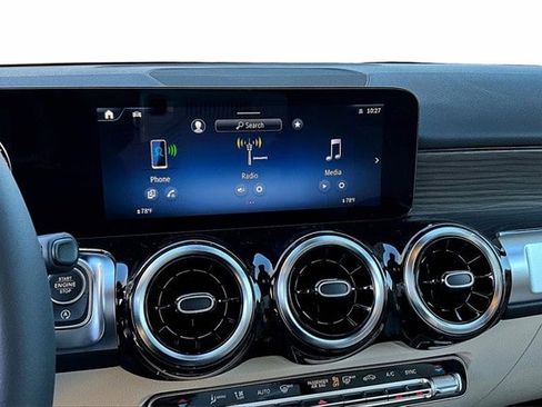 New 2026 Mercedes-Benz GLB 250 4MATIC image 10