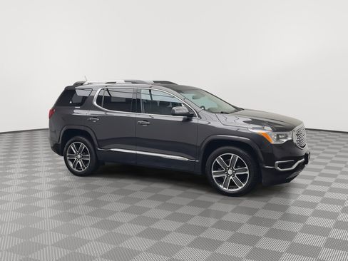 Used 2017 GMC Acadia Denali w/ Technology Package AWD/4WD image 44