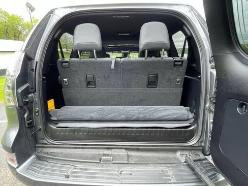 Used 2021 Lexus GX 460 Premium w/ Premium Package AWD/4WD image 18