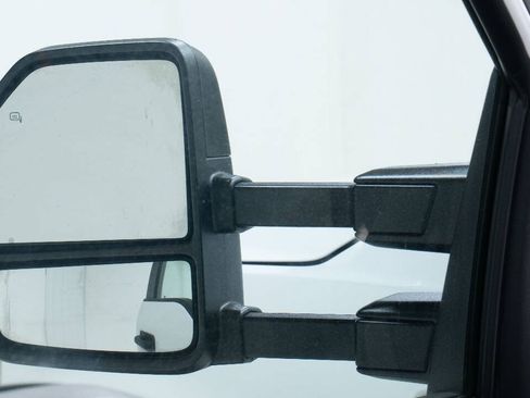 Used 2018 Ford F550 4x4 Regular Cab Super Duty image 13