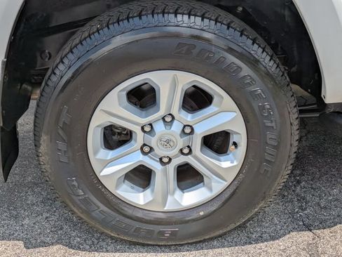 Used 2023 Toyota 4Runner SR5 Premium w/ Moonroof Package RWD image 8