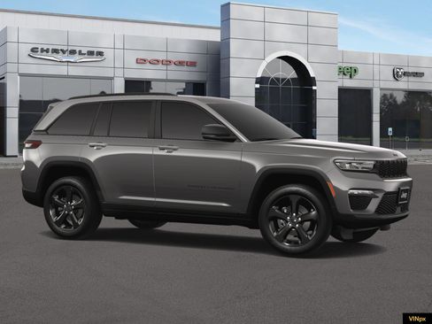 New 2025 Jeep Grand Cherokee Limited w/ Black Appearance Package image 10