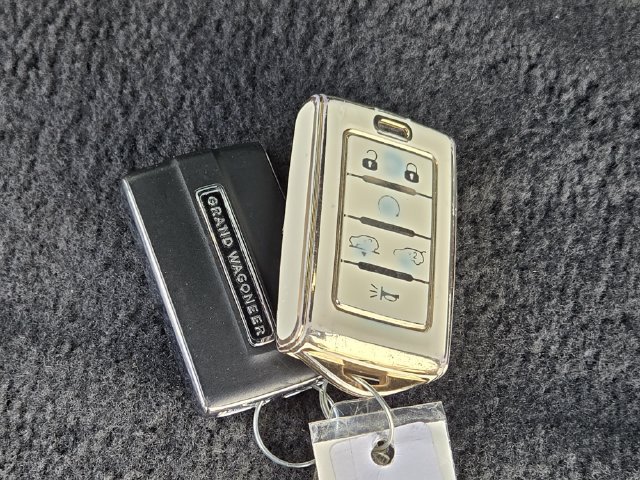 Used 2023 Jeep Grand Wagoneer L Series II AWD/4WD image 35