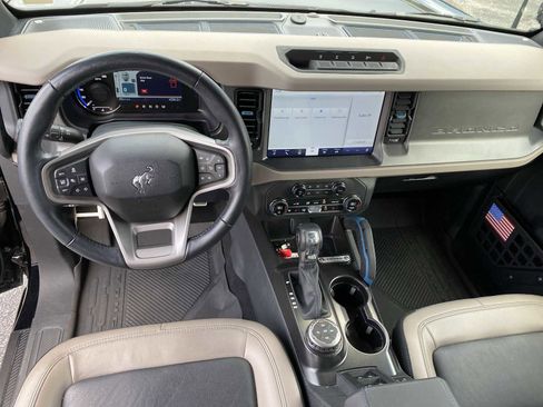 Used 2024 Ford Bronco Wildtrak image 13