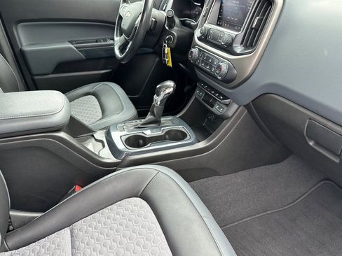 Used 2022 Chevrolet Colorado Z71 AWD/4WD image 15