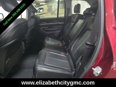 Used 2023 Jeep Grand Cherokee Limited w/ Luxury Tech Group II AWD/4WD image 5