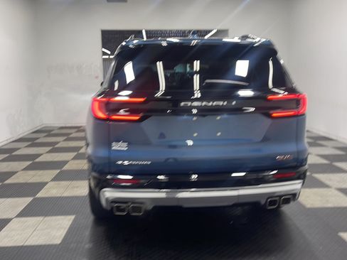Used 2025 GMC Acadia Denali w/ Super Cruise Package FWD image 18