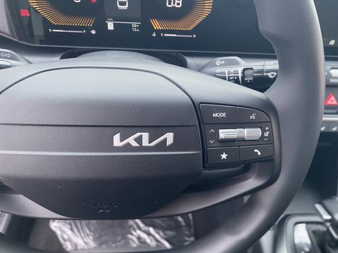 New 2026 Kia K4 LX image 24