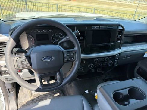 New 2024 Ford F550 4x4 Regular Cab Super Duty image 14