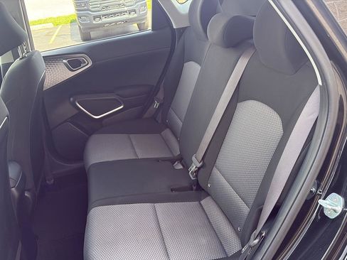 Used 2023 Kia Soul LX w/ Option Group 015 FWD image 28