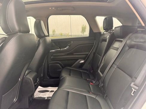 Used 2025 Lincoln Corsair AWD w/ Equipment Group 101A image 30