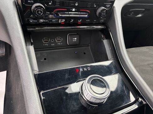 Used 2023 Jeep Grand Cherokee L Laredo AWD/4WD image 13