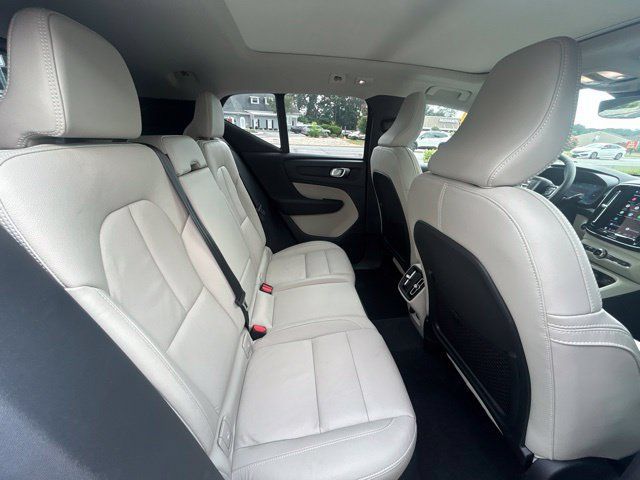Used 2024 Volvo XC40 B5 Plus w/ Climate Package AWD/4WD image 13
