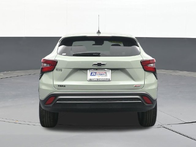Used 2024 Chevrolet Trax RS FWD image 10