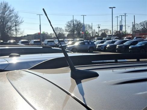 Used 2010 Chevrolet Equinox LT w/ Vehicle Interface Package image 7