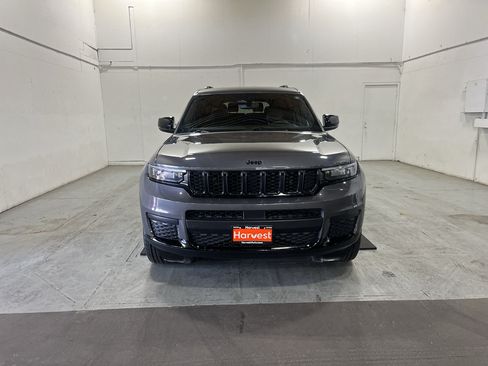 Used 2024 Jeep Grand Cherokee L Laredo AWD/4WD image 2