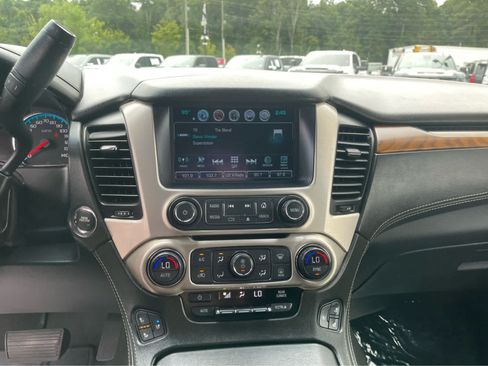 Used 2019 GMC Yukon XL Denali w/ Denali Ultimate Package AWD/4WD image 16