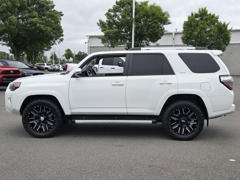 Used 2021 Toyota 4Runner SR5 Premium w/ Moonroof Package AWD/4WD image 2
