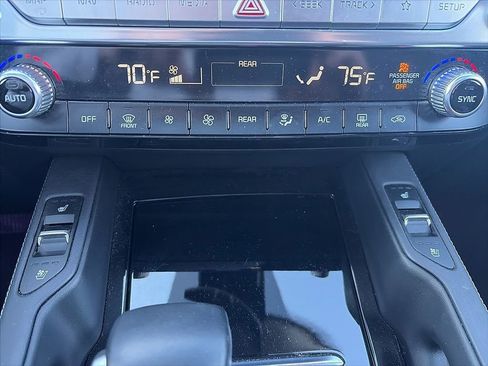 Used 2022 Kia Telluride EX w/ EX Premium Package image 10