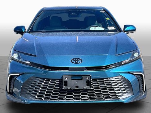 Used 2026 Toyota Camry SE w/ Convenience Package image 4